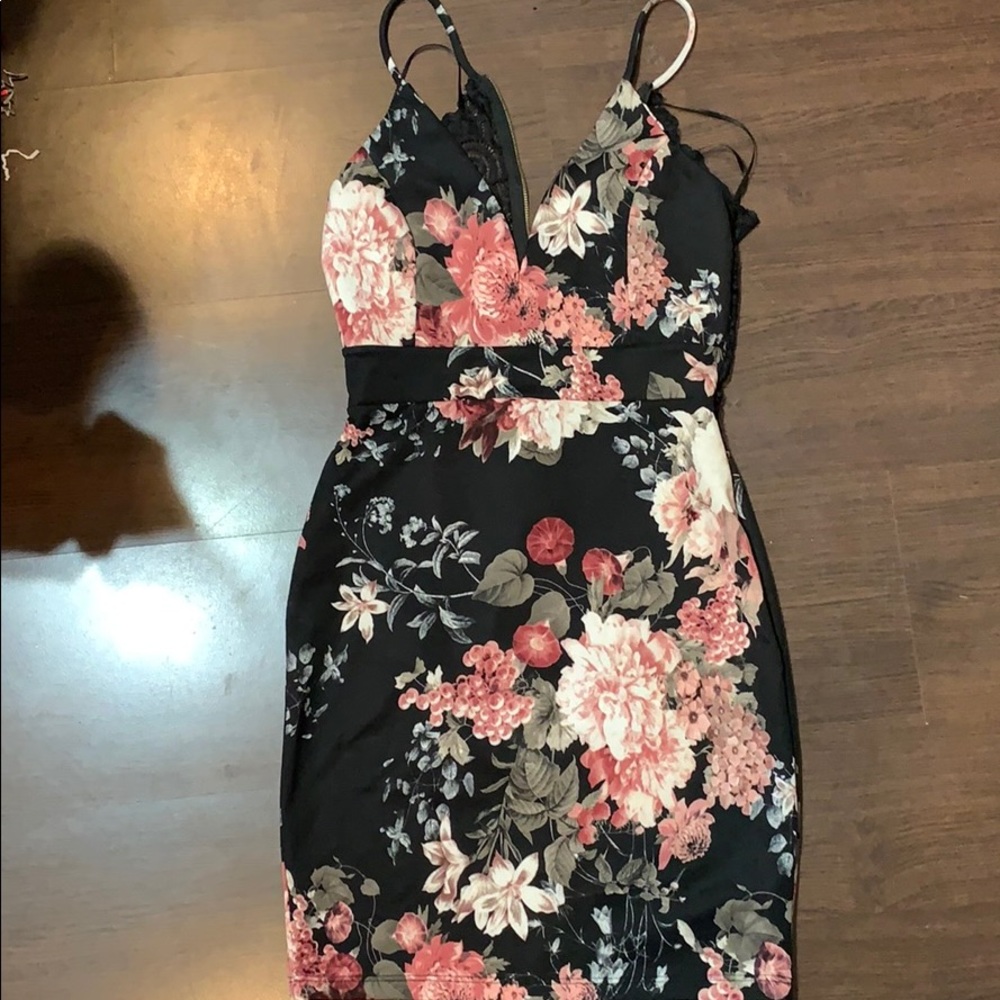 NWT Flowered dress